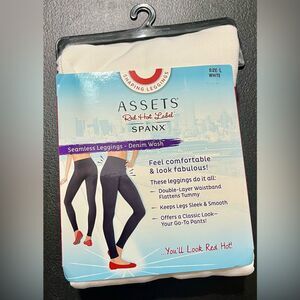 Assets Red Hot By Spanx Shaping Leggings - white large